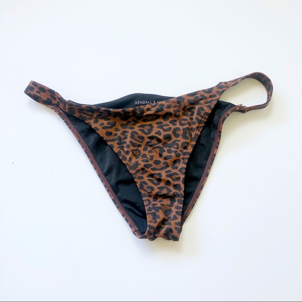 Kendall & Kylie Cheetah Print Bikini Bottoms, Size: M, Excellent Condition
